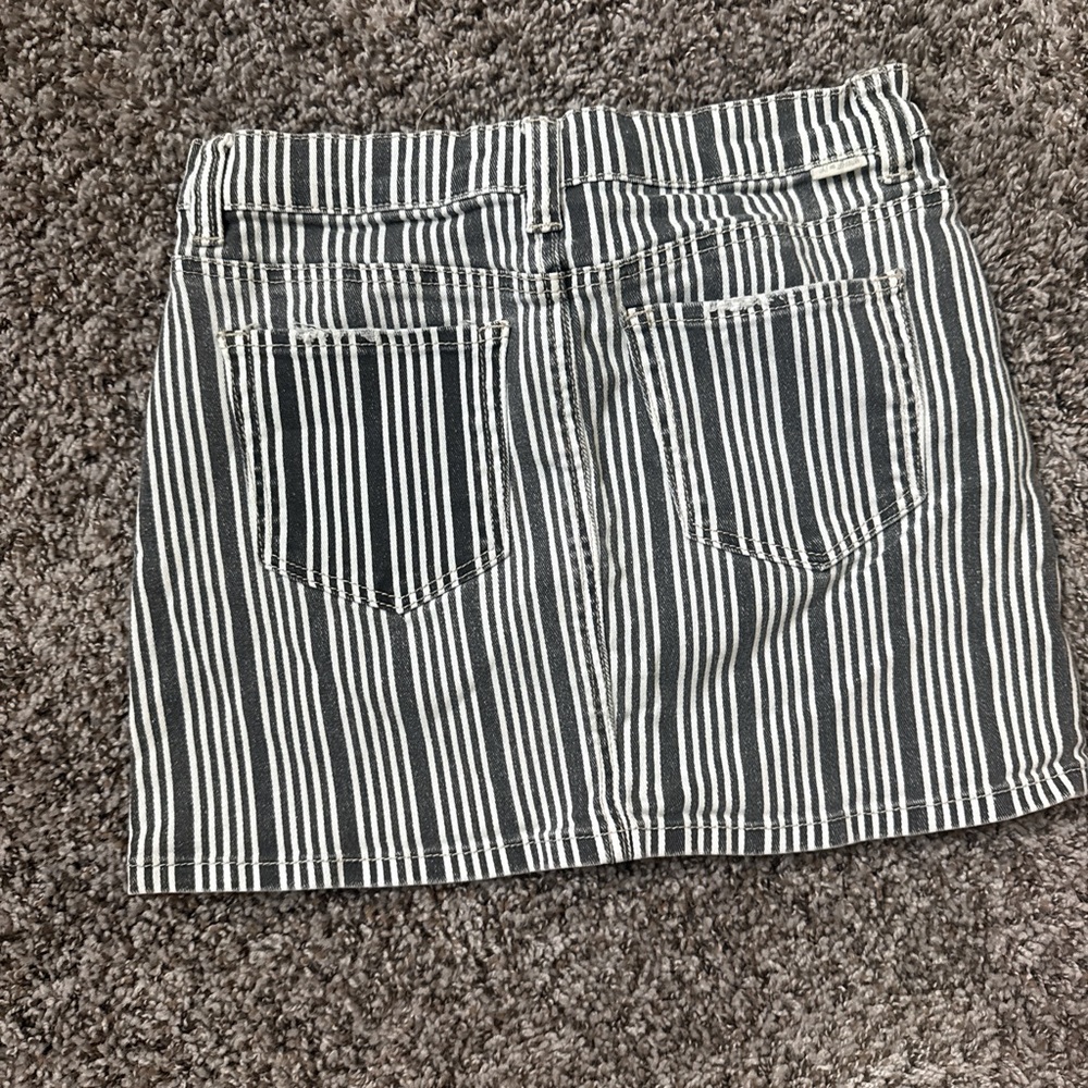 Sky and Sparrow Black and White Mini Skirt Casual